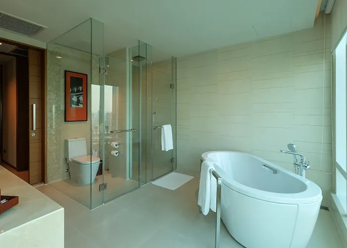 Eastin Grand Sathorn מלון 5*