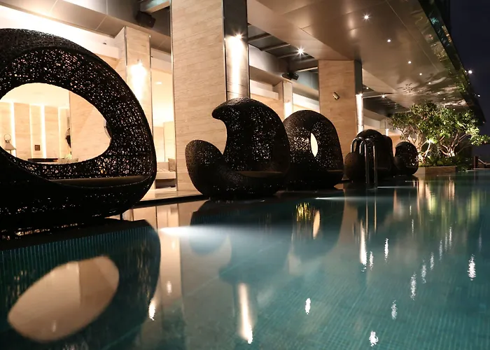 Eastin Grand Sathorn 5* בנגקוק