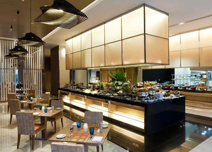 Eastin Grand Sathorn מלון 5*