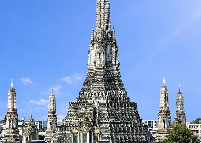 Eastin Grand Sathorn 5* בנגקוק